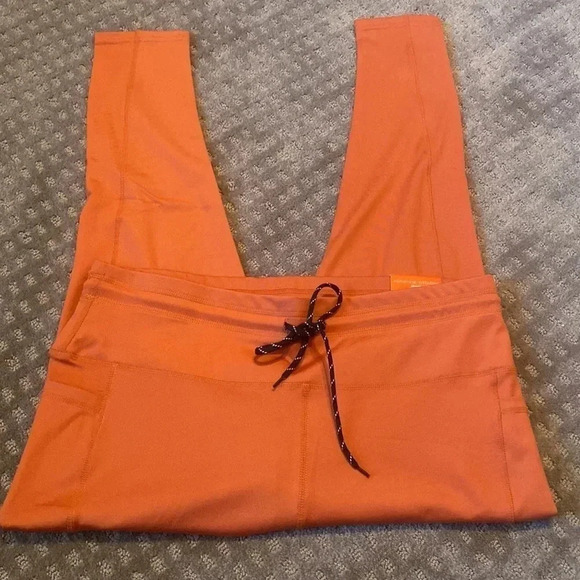 🌸 Yoga pants 🌸 - Picture 2 of 4